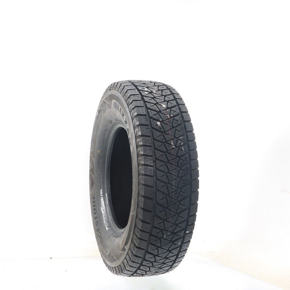 Driven Once 235/75R15 Bridgestone Blizzak DM-V2 109R - 13.5/32 - Image 1