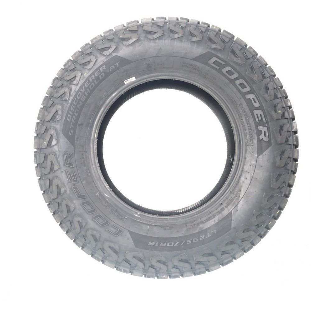 New LT 295/70R18 Cooper Discoverer Stronghold AT 129/126S E - Image 3