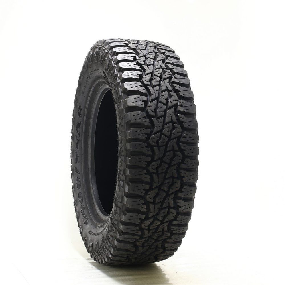 New LT 275/65R18 Goodyear Wrangler Ultra Terrain AT 123/120Q E - 18/32 - Image 1