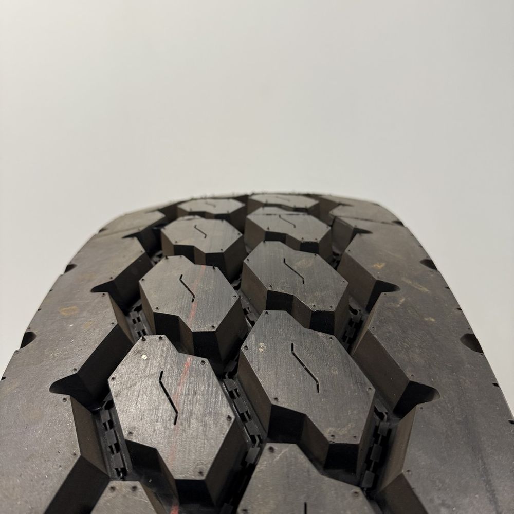 New 295/75R22.5 Transporter TR-402 144/141M - Image 2