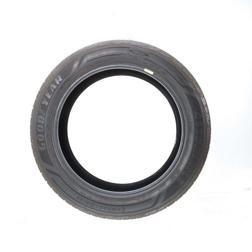 Set of (2) Used 235/55R20 Goodyear Assurance ComfortDrive 102V - 7.5-8/32 - Image 3