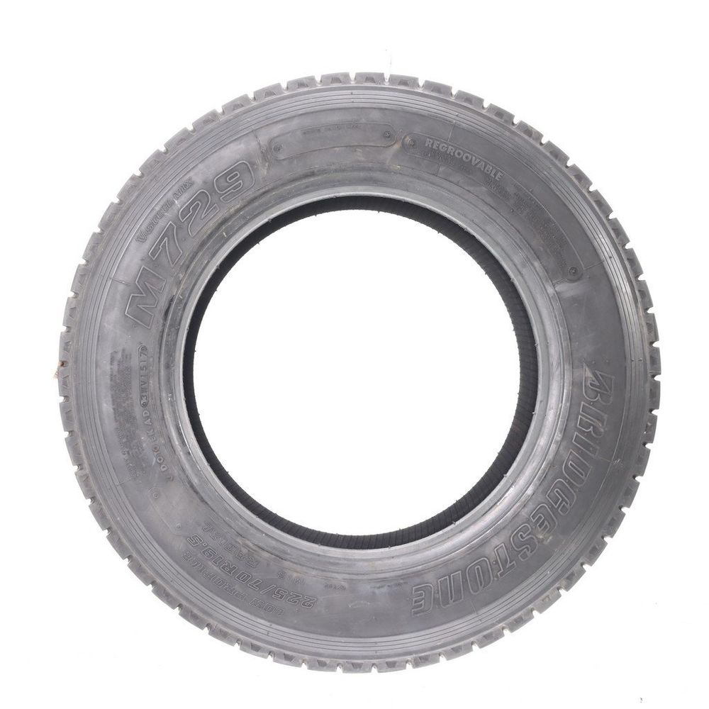 Used 225/70R19.5 Bridgestone M729 1N/A - 8/32 - Image 3