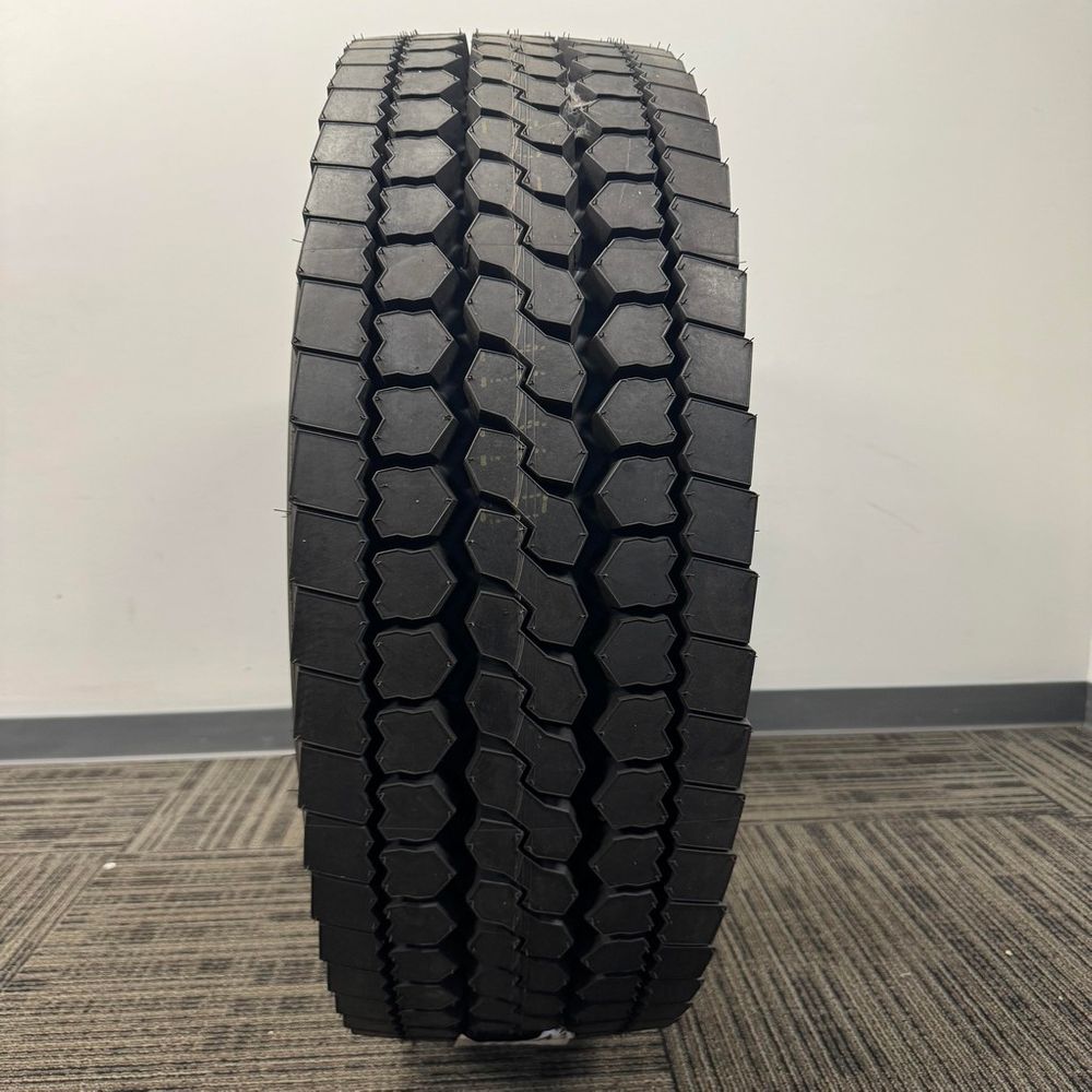 New LT 11R24.5 Firestone FD 690 Plus 1N/A G - 33/32 - Image 2