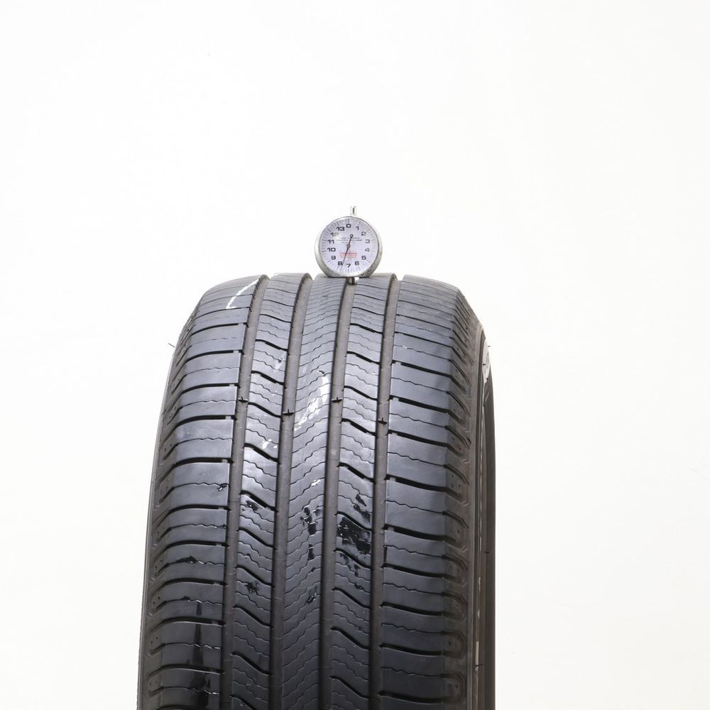 Used 235/65R17 Michelin Defender 2 104H - 7.5/32 - Image 2