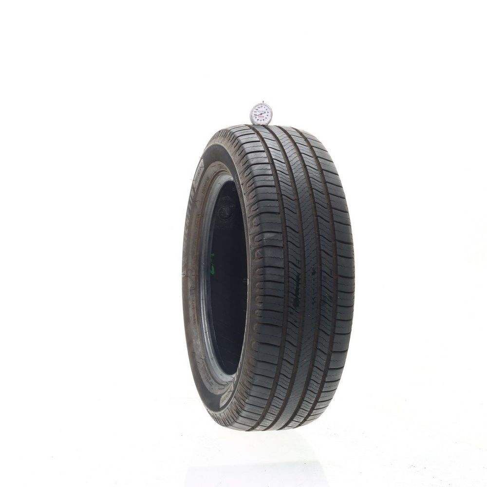Used 215/60R17 Michelin Defender 2 96H - 9.5/32 - Image 1