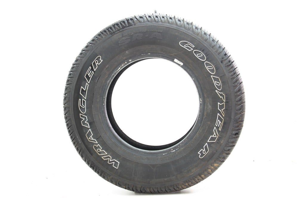 Used 235/75R15 Goodyear Wrangler SR-A 105S - 12.5/32 - Image 3