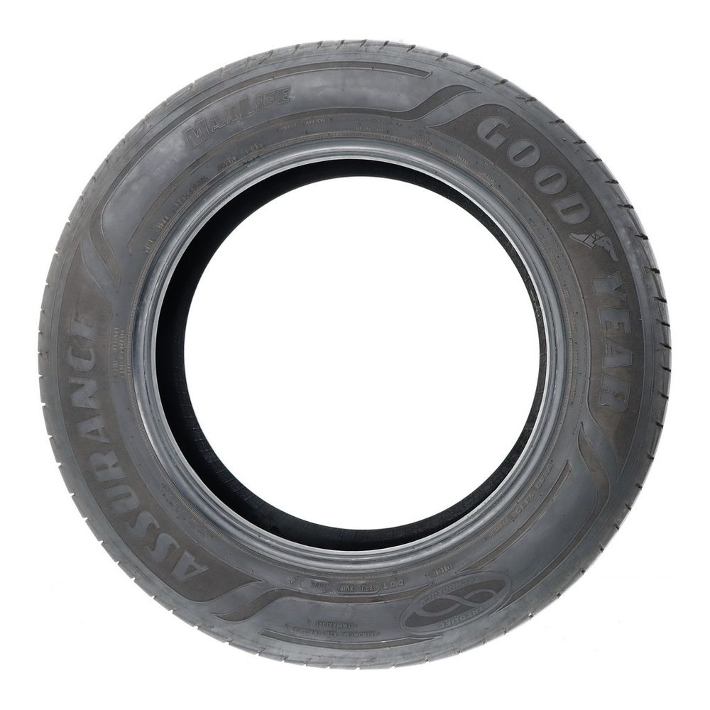 Used 235/60R17 Goodyear Assurance MaxLife 102H - 8.5/32 - Image 3