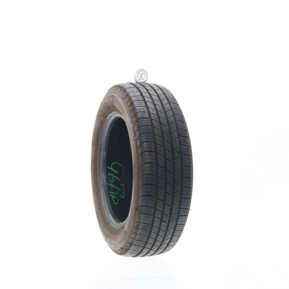 Set of (4) Used 195/65R15 Michelin Defender T+H 91H - 7.5-9/32 - Image 1
