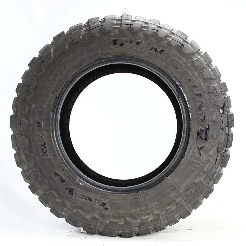 Set of (2) Used LT 275/70R18 Toyo Open Country MT 125/122P E - 8-8.5/32 - Image 3