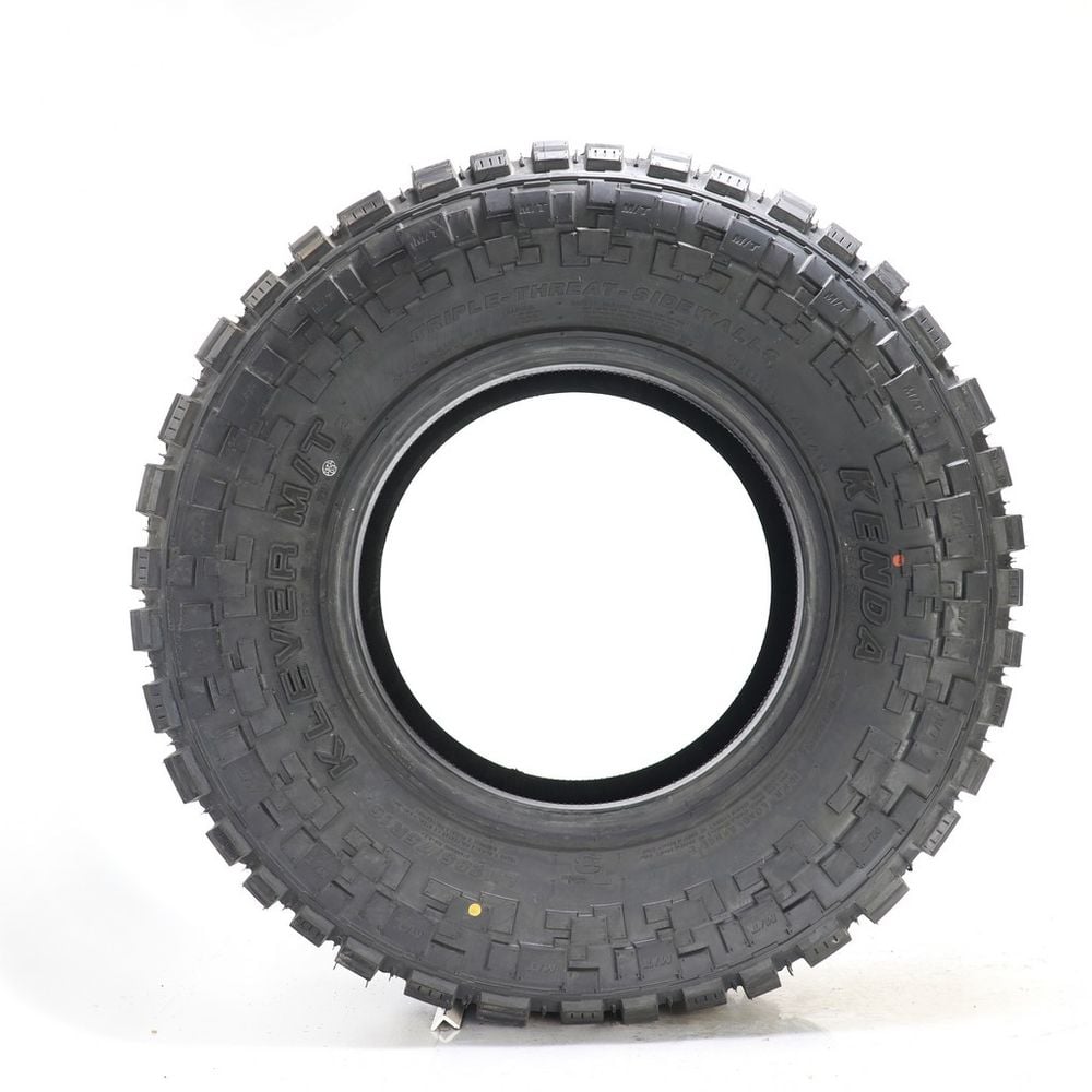 New LT 285/75R16 Kenda Klever M/T 2 126/123R E - Image 3