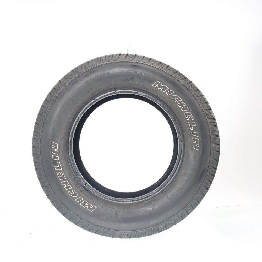 Set of (2) Used 235/70R16 Michelin Defender LTX M/S 109T - 10-11/32 - Image 6