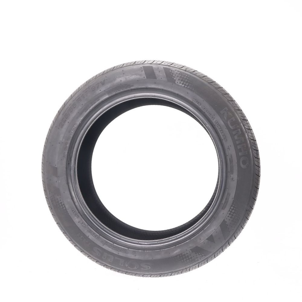 New 225/55R17 Kumho Solus TA31 97V - Image 3