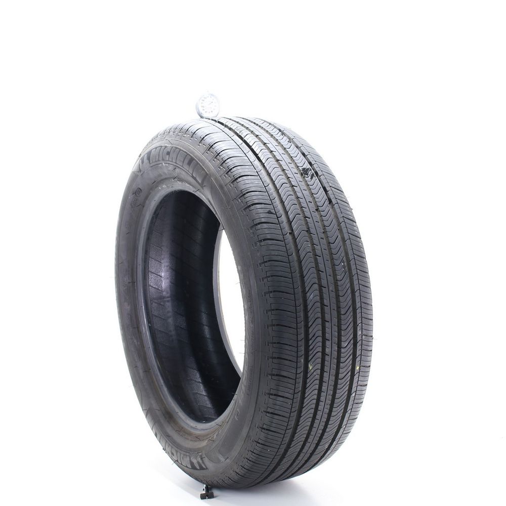 Set of (2) Used 235/60R18 Michelin Primacy MXV4 102T - 8.5-9.5/32 - Image 4