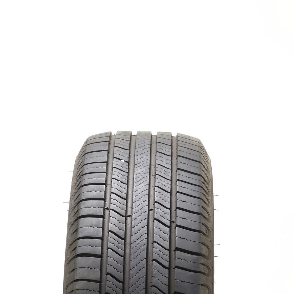 Set of (4) Driven Once 225/60R18 Michelin Defender 2 100H - 10.5/32 - Image 2