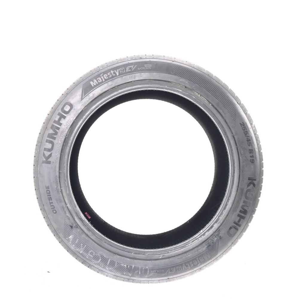 Driven Once 255/45R19 Kumho Majesty 9 Solus TA91 EV T1 K-Silent 104V - 8.5/32 - Image 3