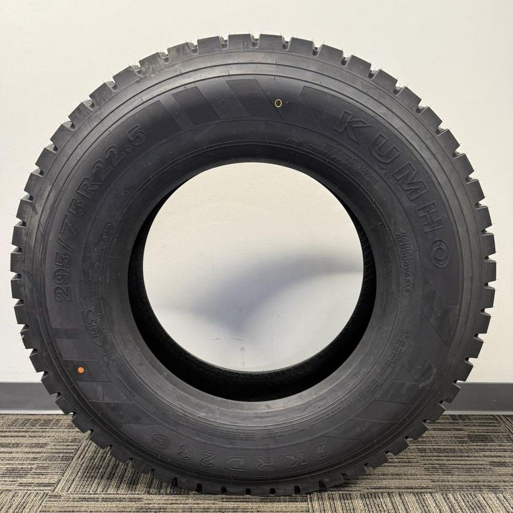 Set of (2) New 295/75R22.5 Kumho KRD23 144/141L - Image 3