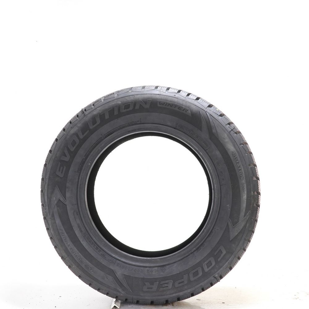 Driven Once 205/70R15 Cooper Evolution Winter 96T - 11/32 | Utires