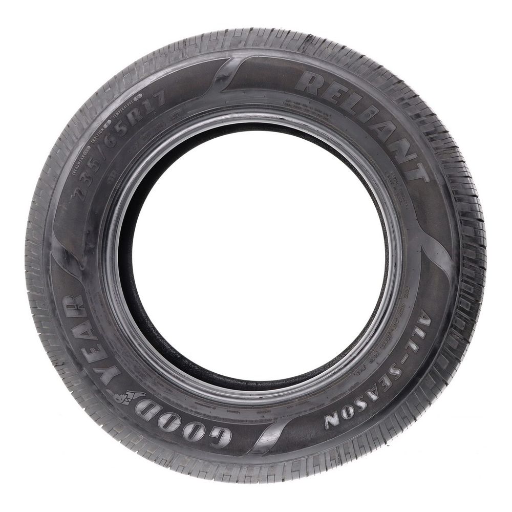 Set of (2) Used 235/65R17 Goodyear Reliant All-season 104V - 5-6.5/32 - Image 6