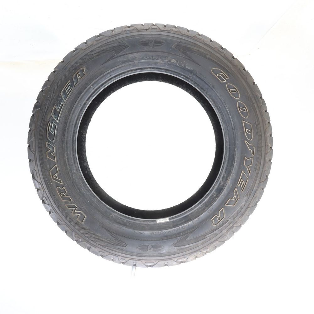 Used 265/60R18 Goodyear Wrangler Silent Armor 109T - 12.5/32 - Image 3