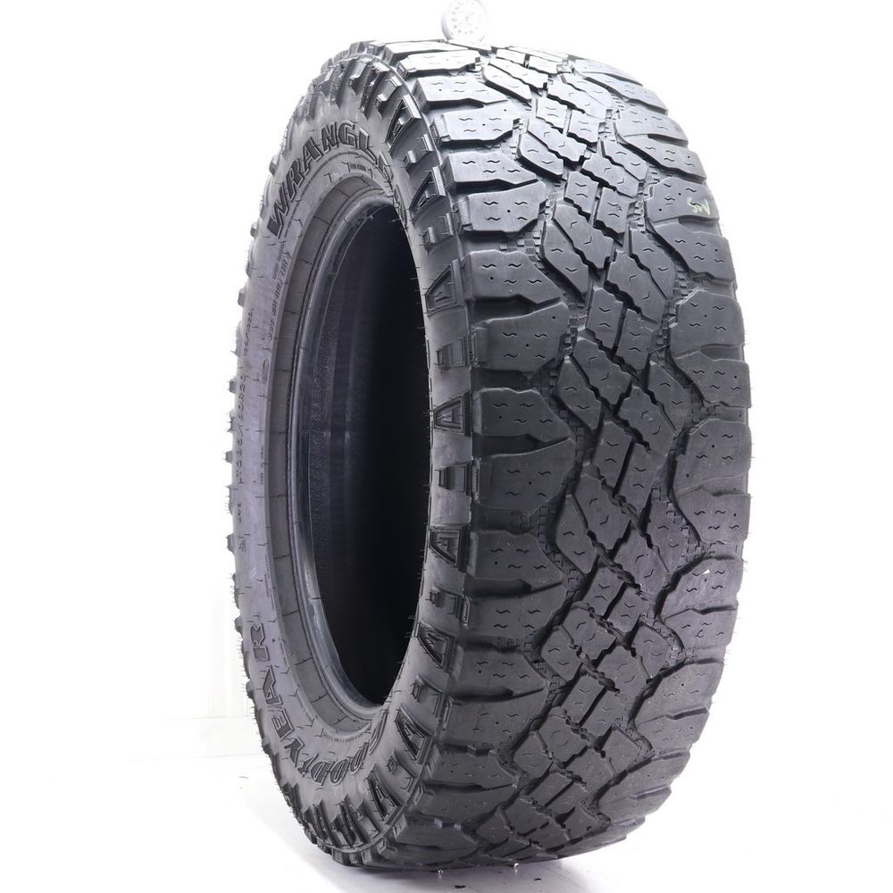 Set of (2) Used LT 285/60R20 Goodyear Wrangler Duratrac 125/122Q E - 9/32 - Image 1