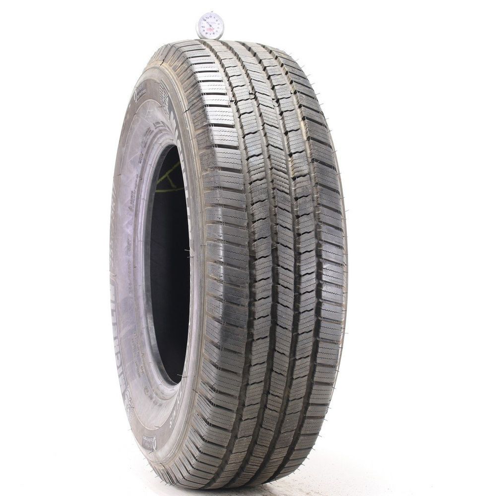 Set of (2) Used 255/75R17 Michelin Defender LTX M/S 115T - 11.5-12/32 - Image 4