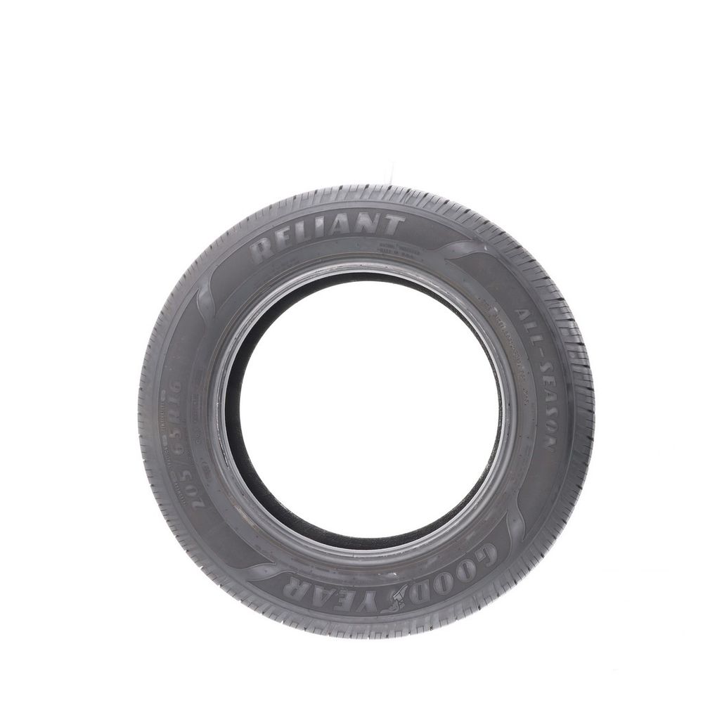 Used 205/65R16 Goodyear Reliant All-season 95H - 8.5/32 - Image 3