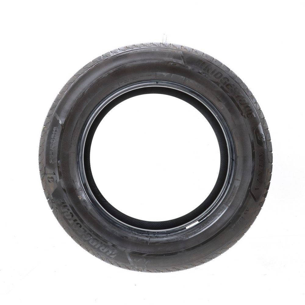 Used 255/60R18 Bridgestone Alenza AS Ultra 112V - 7/32 - Image 3