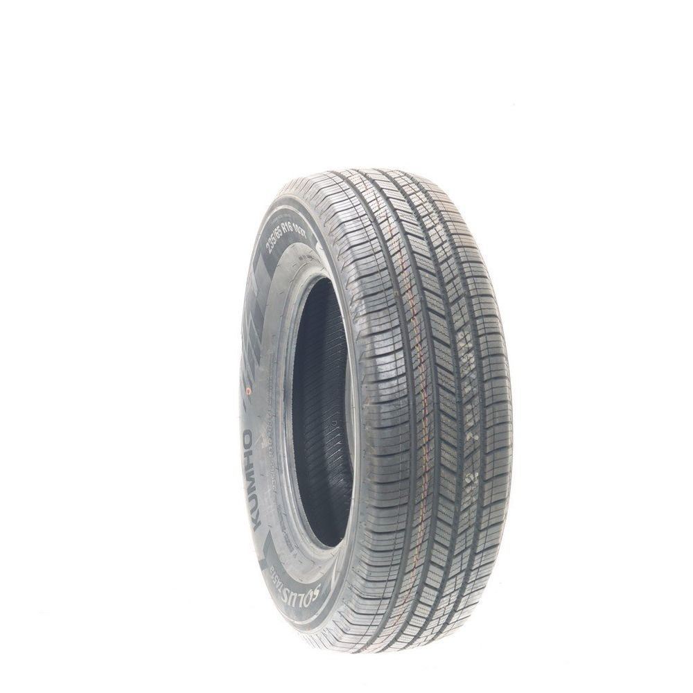 Set of (4) New 235/65R16 Kumho Solus TA51a 103T - Image 1