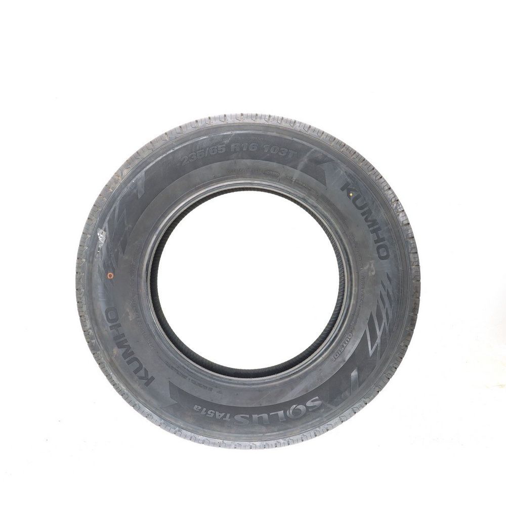 Set of (4) New 235/65R16 Kumho Solus TA51a 103T - Image 3