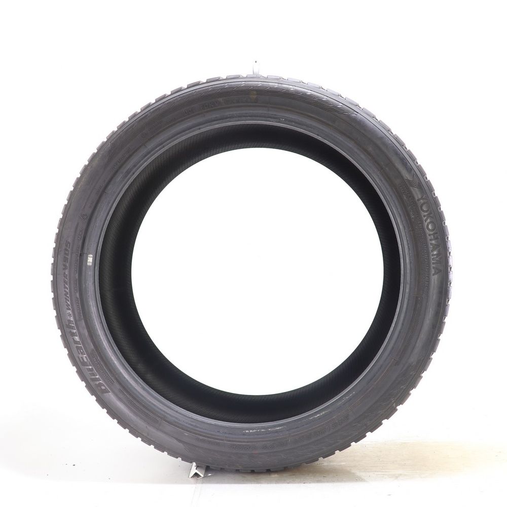 Used 295/35R21 Yokohama BluEarth Winter V905 107V - 7.5/32 - Image 3