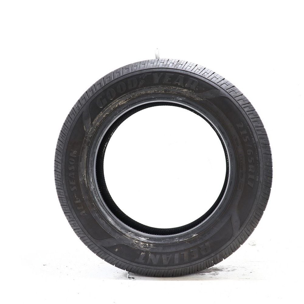 Set of (2) Used 215/65R17 Goodyear Reliant All-season 99V - 9.5-10/32 - Image 3