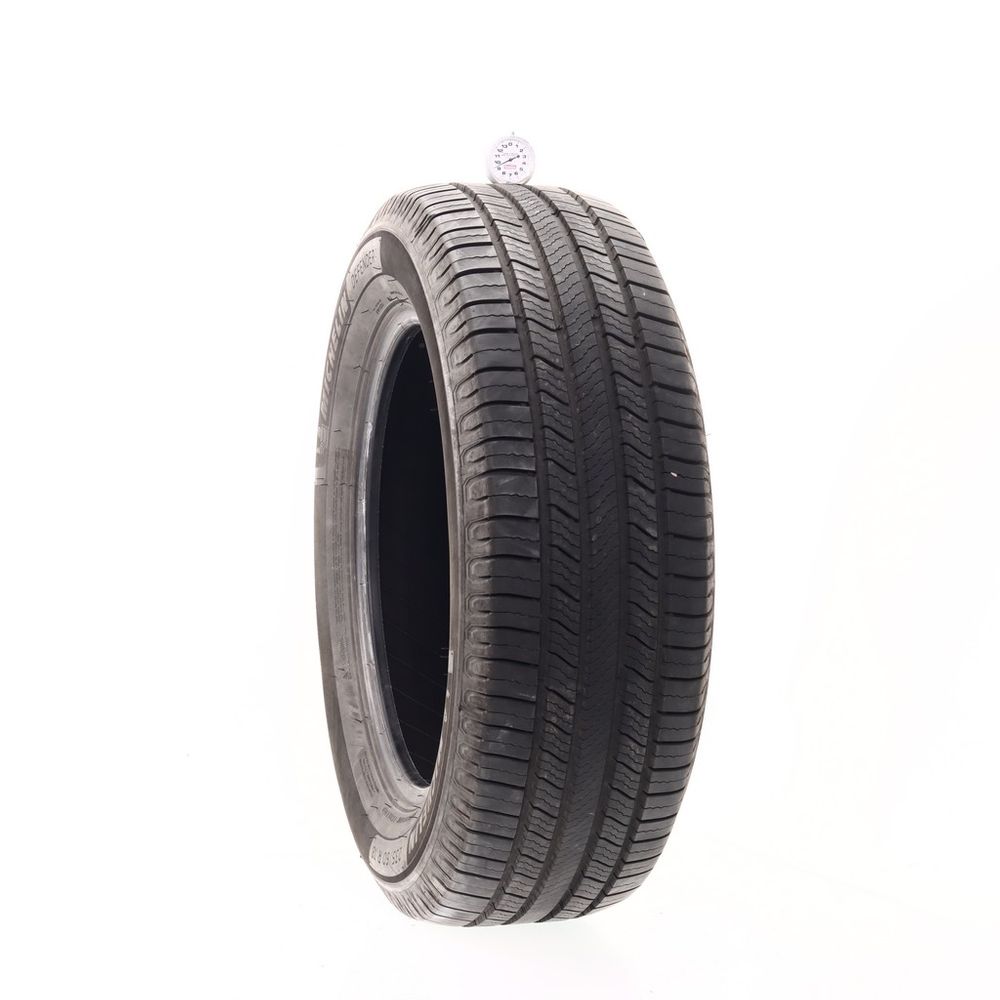 Set of (2) Used 235/60R18 Michelin Defender 2 107H - 8.5-9.5/32 - Image 4
