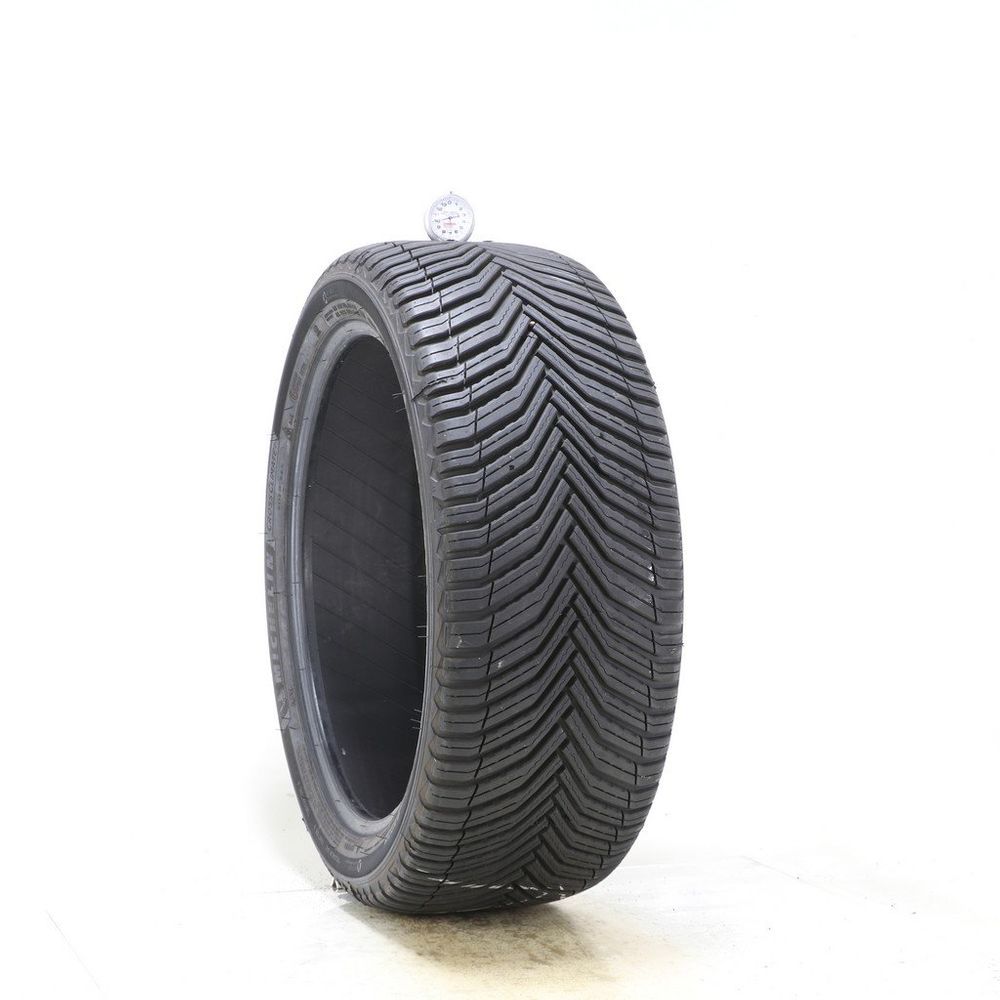 Set of (2) Used 235/40R19 Michelin CrossClimate 2 96V - 10/32 - Image 1