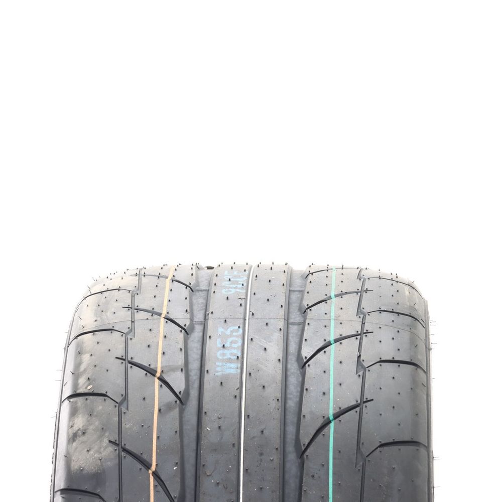 New 305/35R18 Nitto NT555R II 105W - Image 2