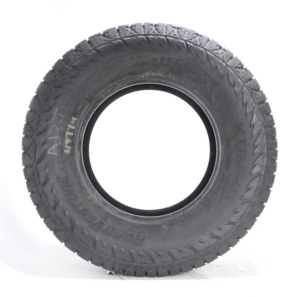 Used LT 285/70R17 Kumho Road Venture AT52 121/118R - 16/32 - Image 3