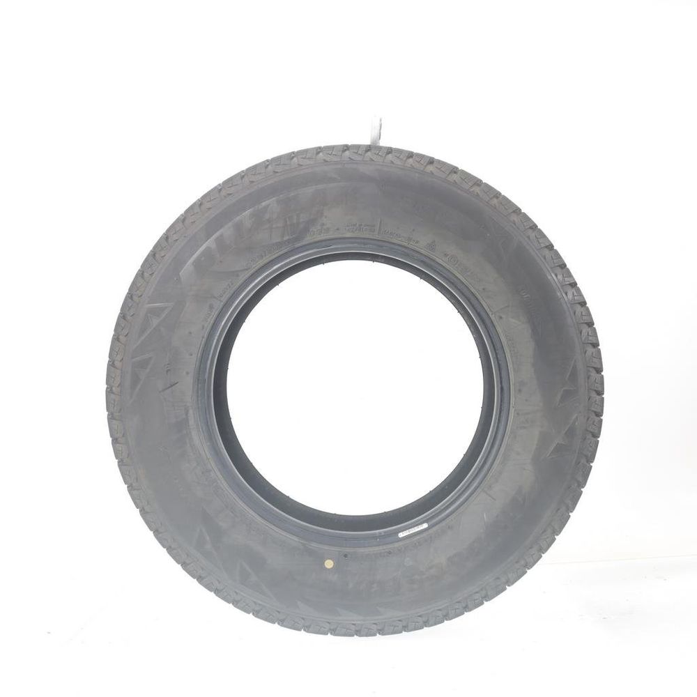 Used 225/70R16 Bridgestone Blizzak DM-V2 103S - 11.5/32 - Image 3