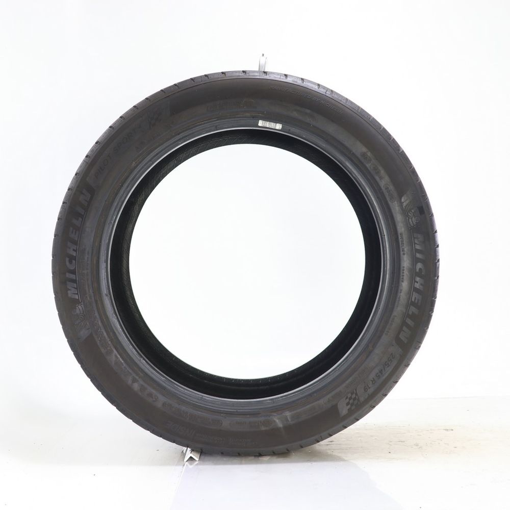 Used 255/45R19 Michelin Pilot Sport 4 AO Acoustic 104Y - 7/32 - Image 3