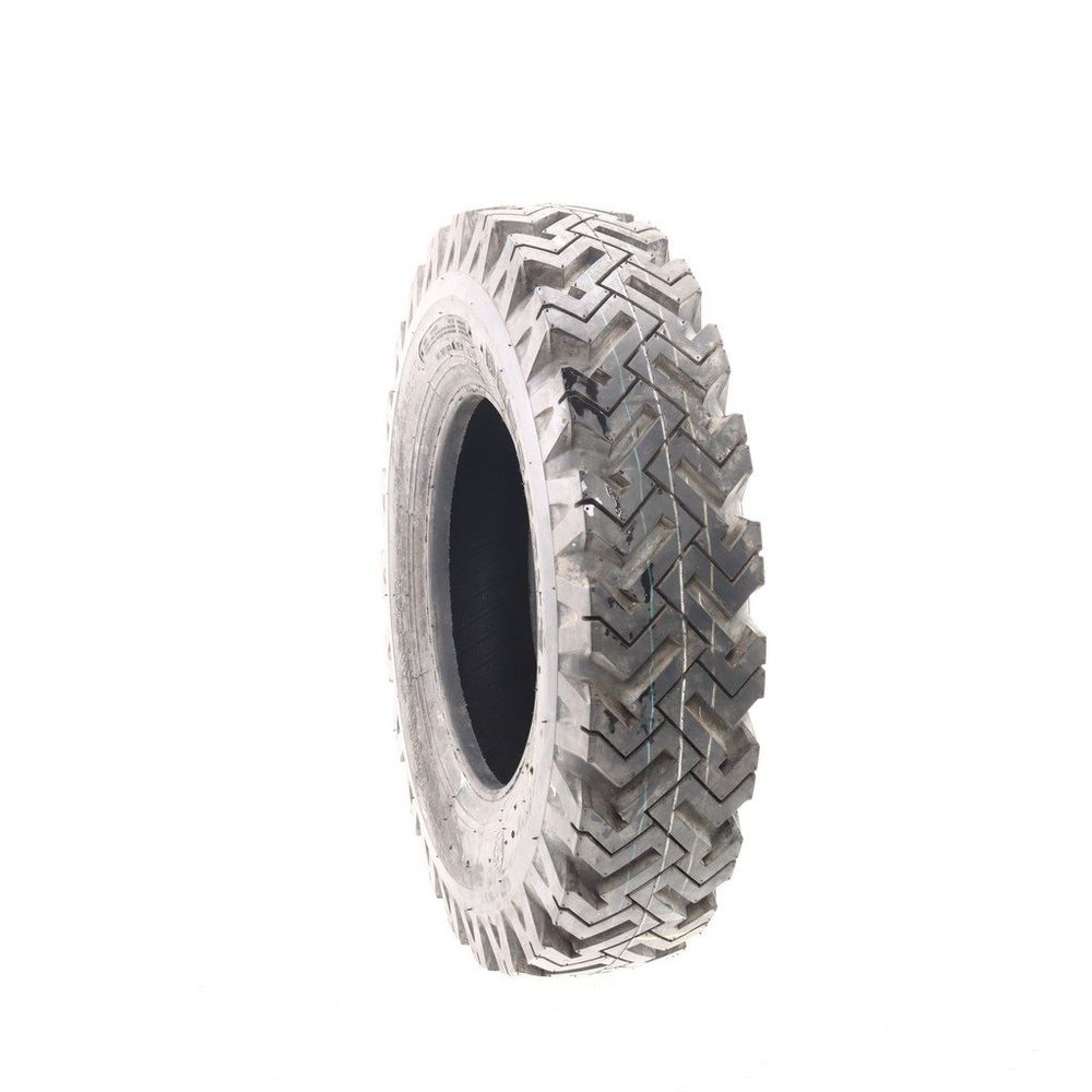 Used 7.5-16 Deestone Extra Traction 116/112L - 17/32 - Image 1