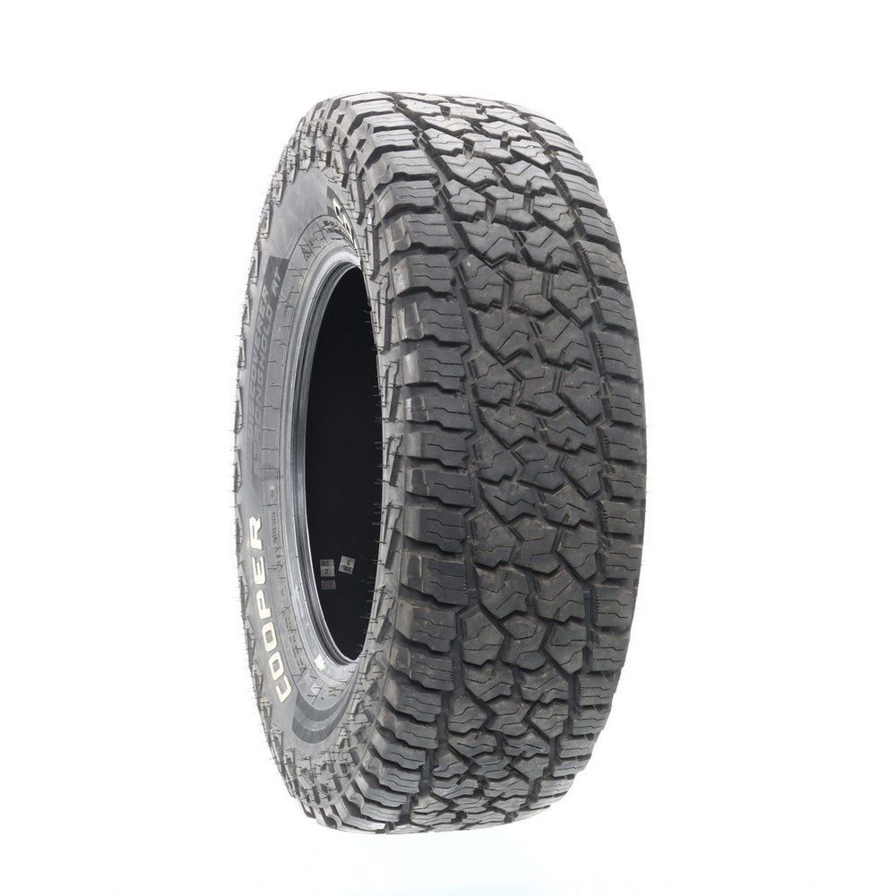 Set of (2) Used LT 275/70R18 Cooper Discoverer Stronghold AT 125/122S E - 13.5-14/32 - Image 4
