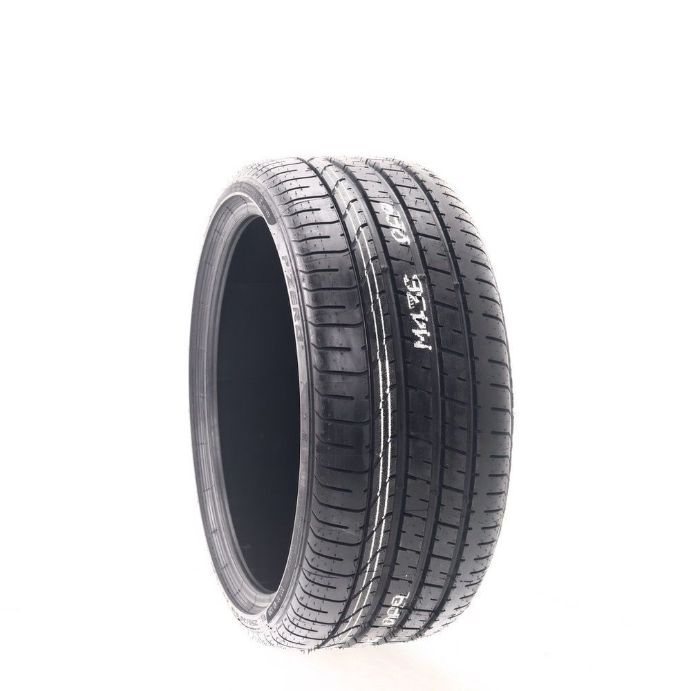 Set of (4) New 255/30R19 Pirelli P Zero Run Flat 91Y - Image 1