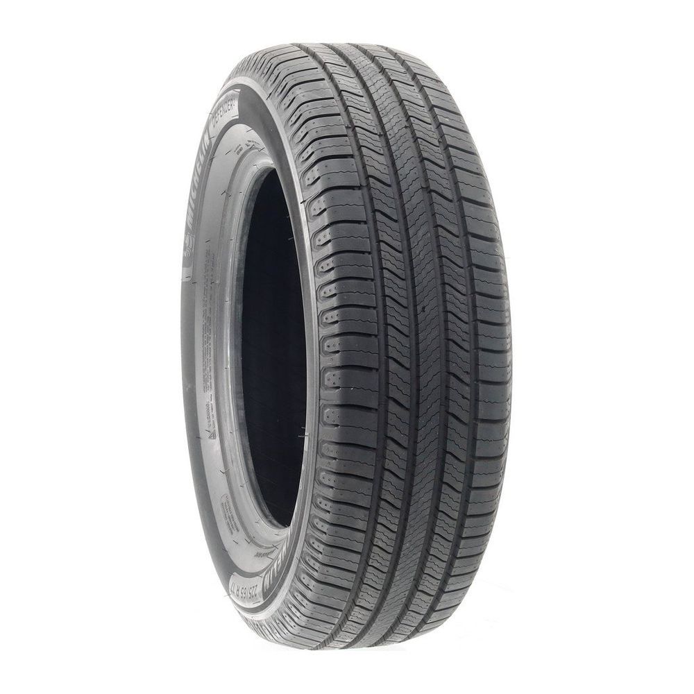 Driven Once 225/65R17 Michelin Defender 2 102H - 11/32 - Image 1