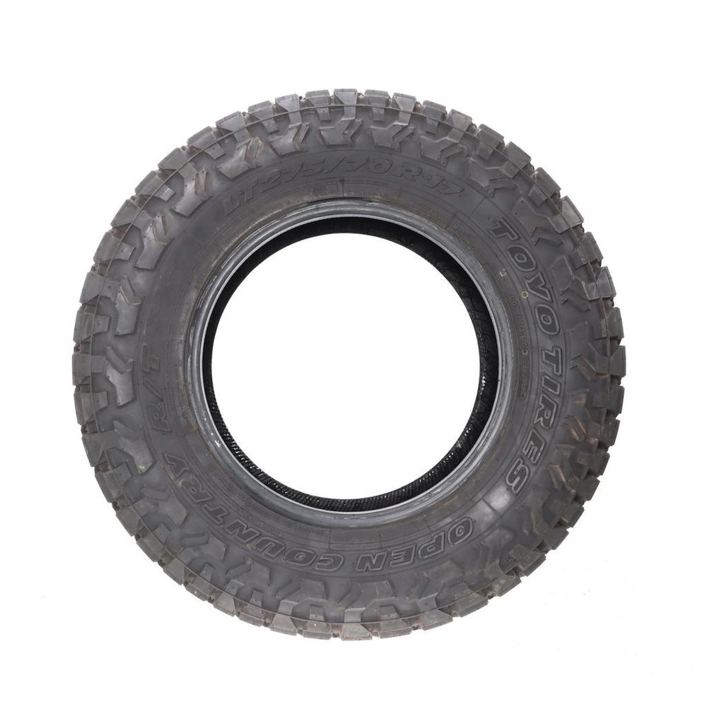 Used LT 275/70R17 Toyo Open Country RT Trail 124/121S E - 16/32 | Utires
