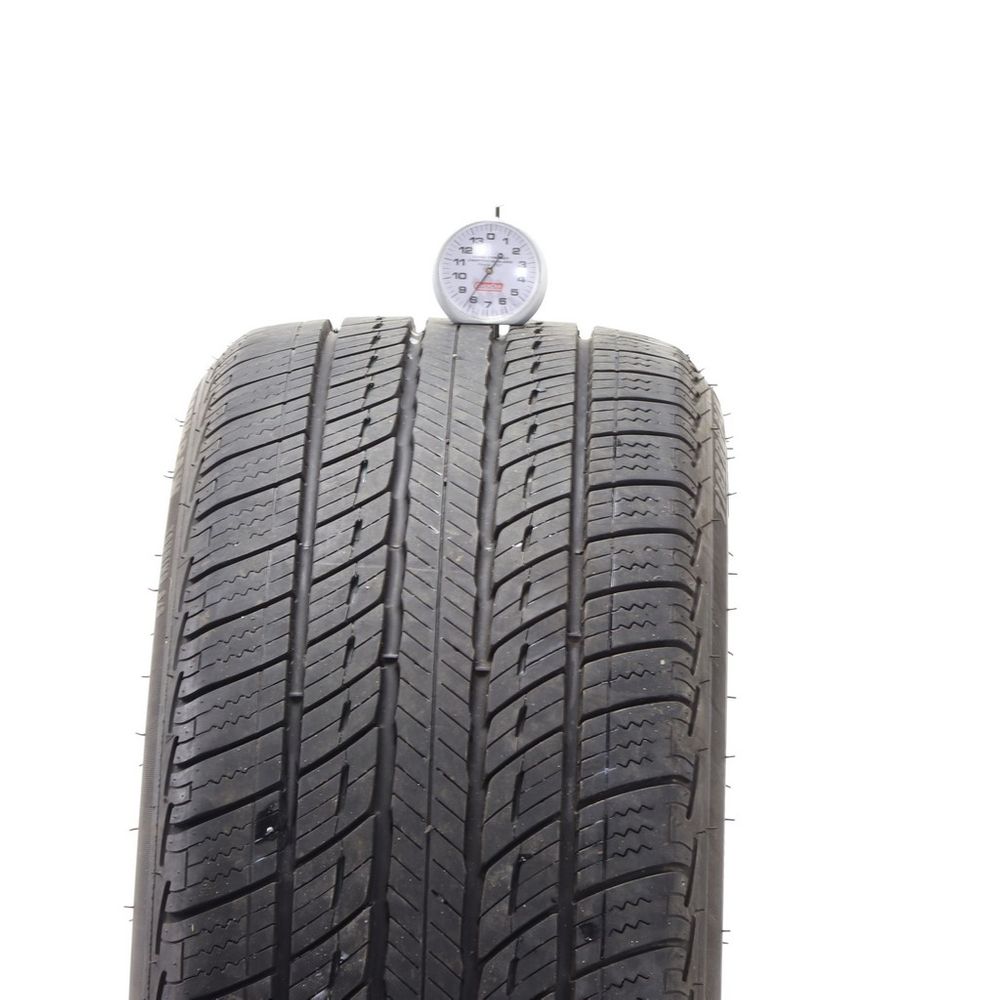 Used 235/40R19 Uniroyal Tiger Paw Touring A/S 96V - 8/32 - Image 2