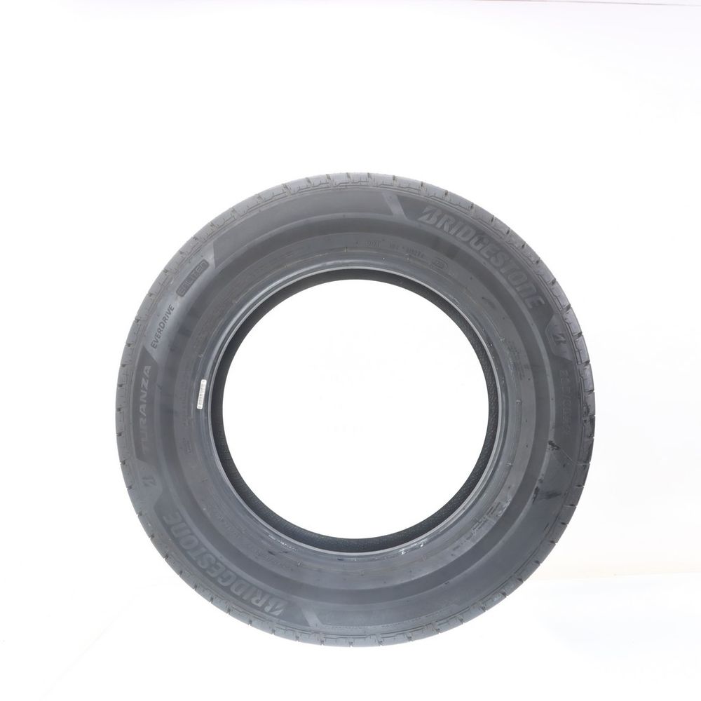 New 235/65R17 Bridgestone Turanza EverDrive ENLITEN 104H - Image 3