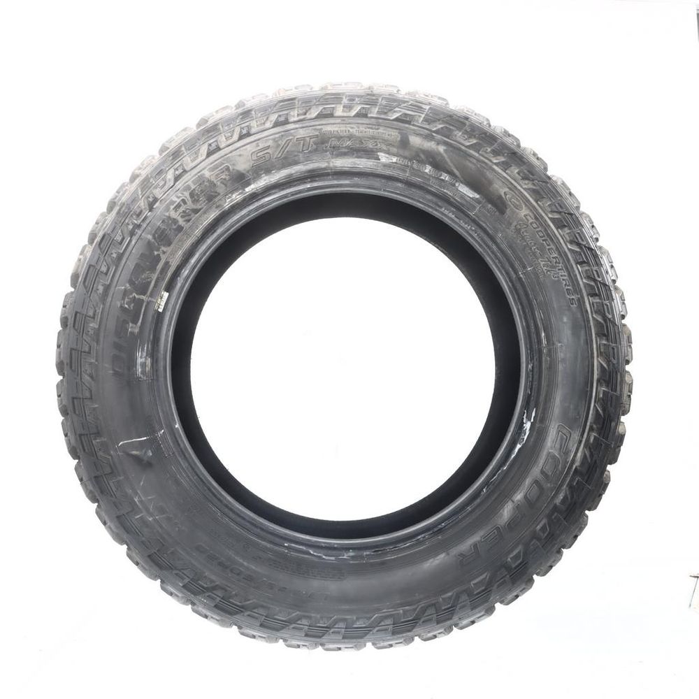 Used LT 285/60R20 Cooper Discoverer S/T Maxx 125/122Q E - 17.5 - Image 3