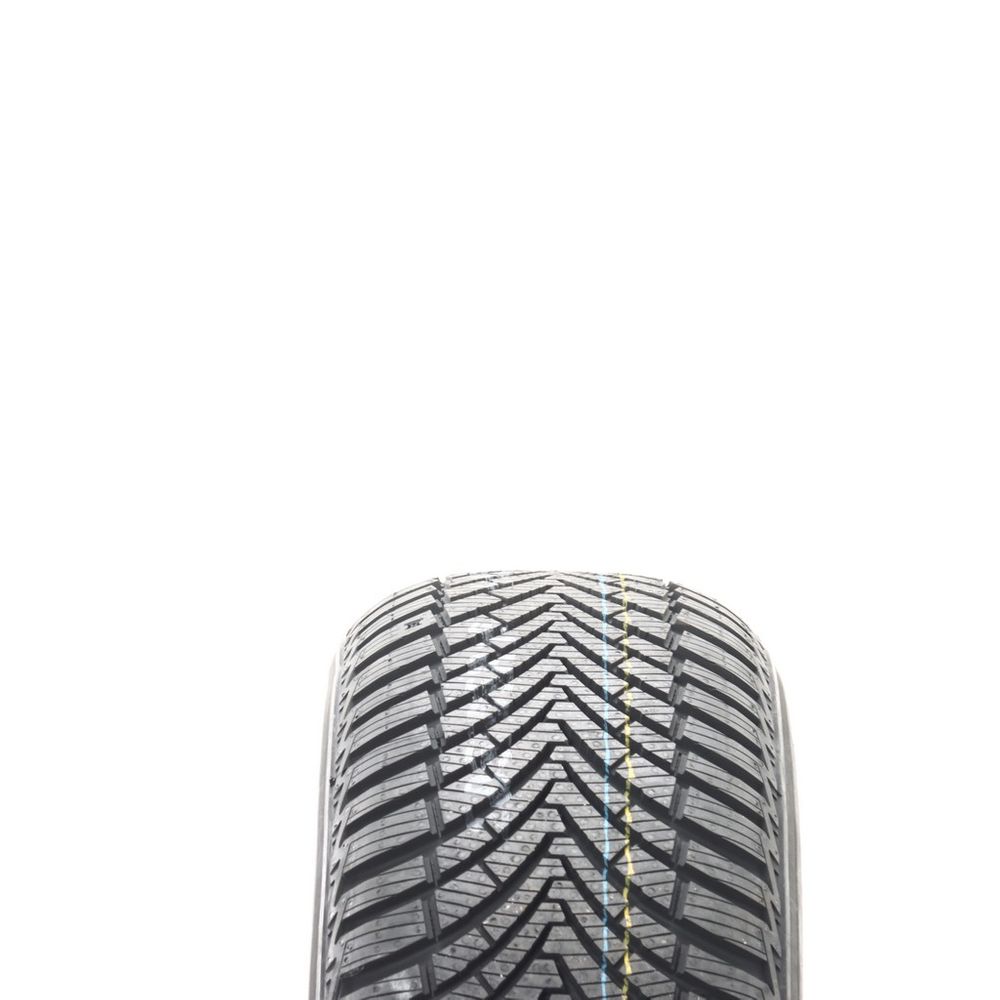 Set of (2) New 205/65R16 Kumho Solus 4S HA32 95H - Image 2