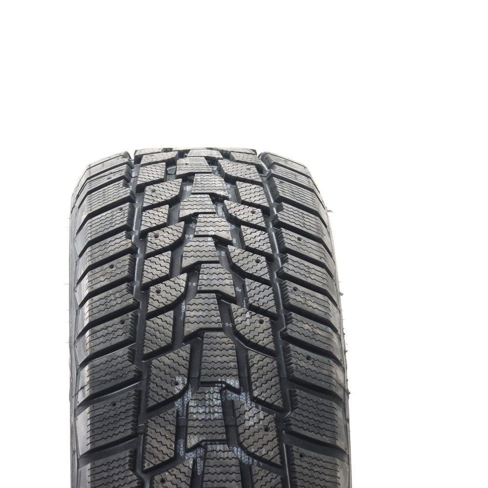 New 235/65R17 Cooper Evolution Winter 104T - Image 2