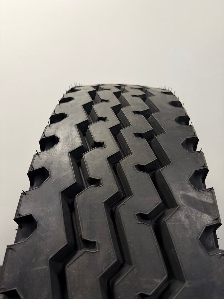 New 11R22.5 RoadOne LLA08 146/143M - Image 2