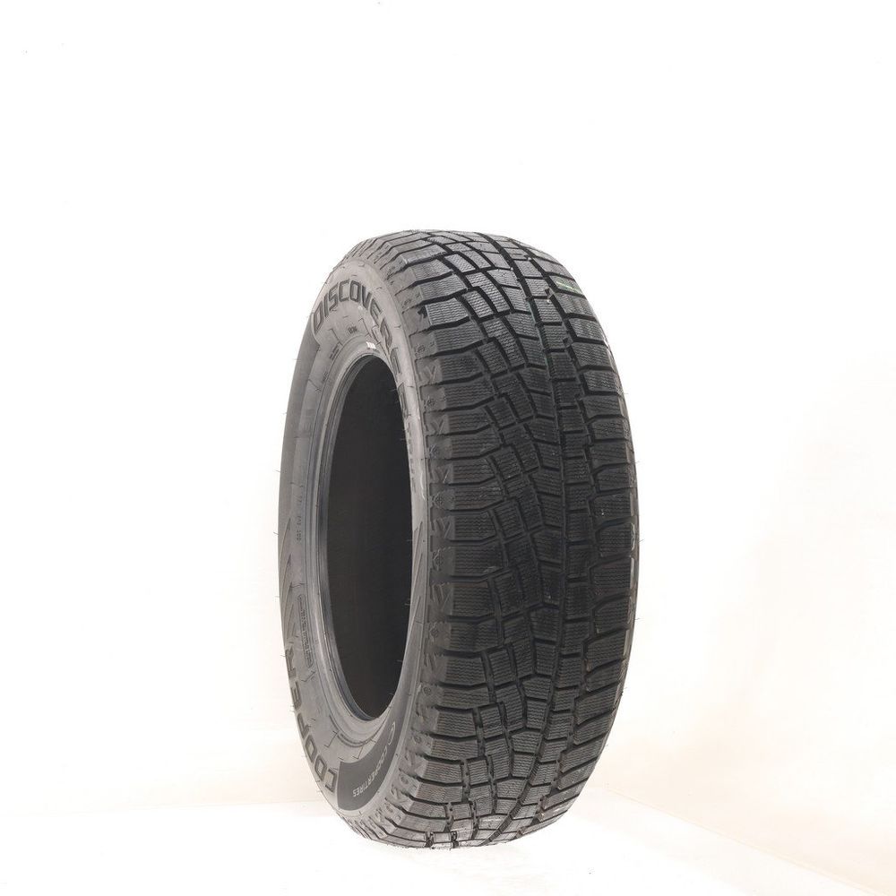 New 235/65R17 Cooper Discoverer True North 104T - Image 1
