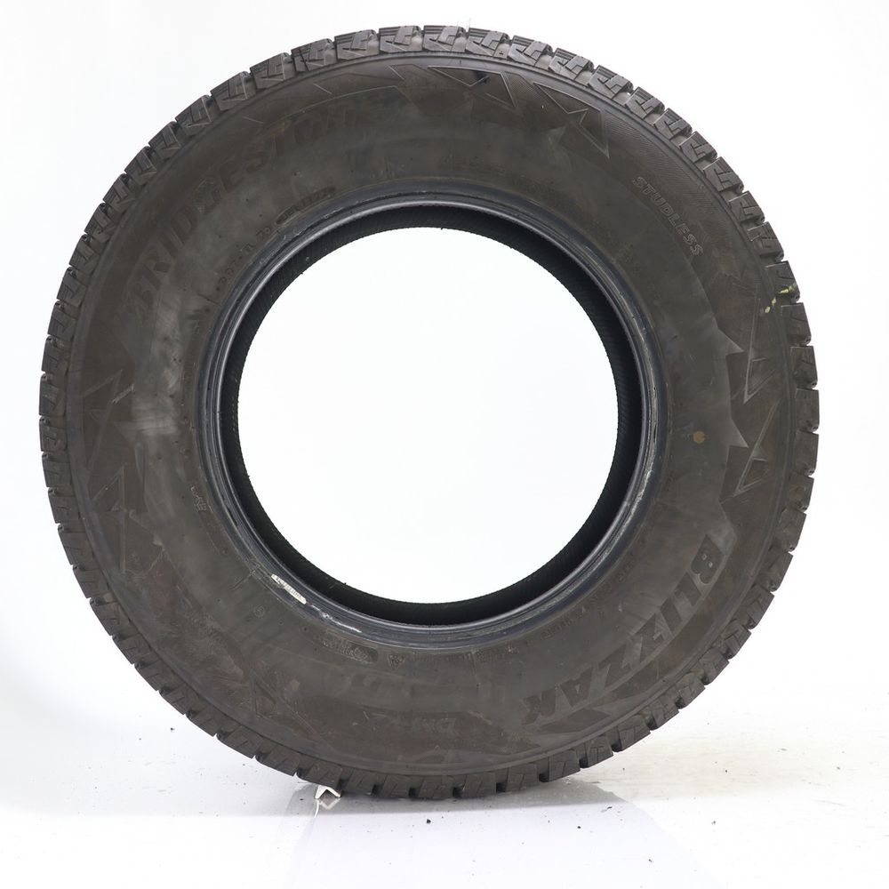 Set of (2) Used 265/70R17 Bridgestone Blizzak DM-V2 115R - 11.5-13/32 - Image 3